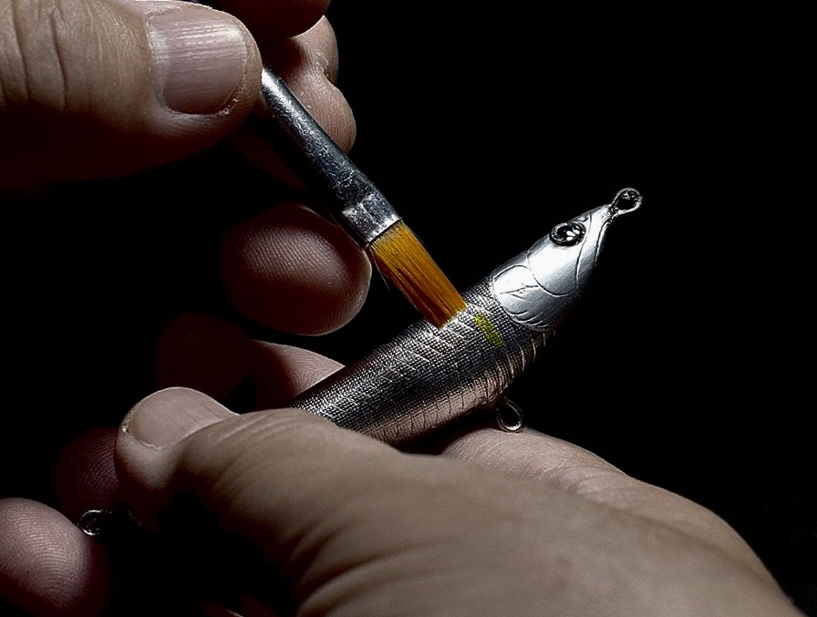 Craftsman painting lure